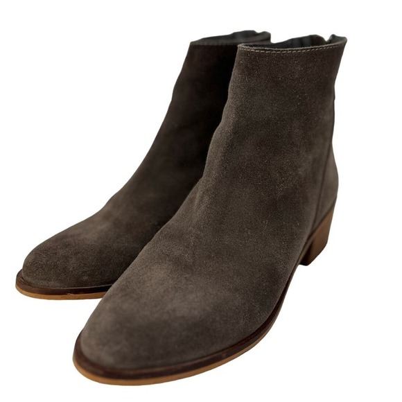 Steve Madden Size 9 Legally Gray Leather Back Zip Ankle Booties - Picture 1 of 8